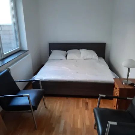 Apartment Amsterdamstr 1st Fl *